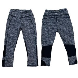 KYODAN Cropped heathered Capri leggings size XS Black gray white